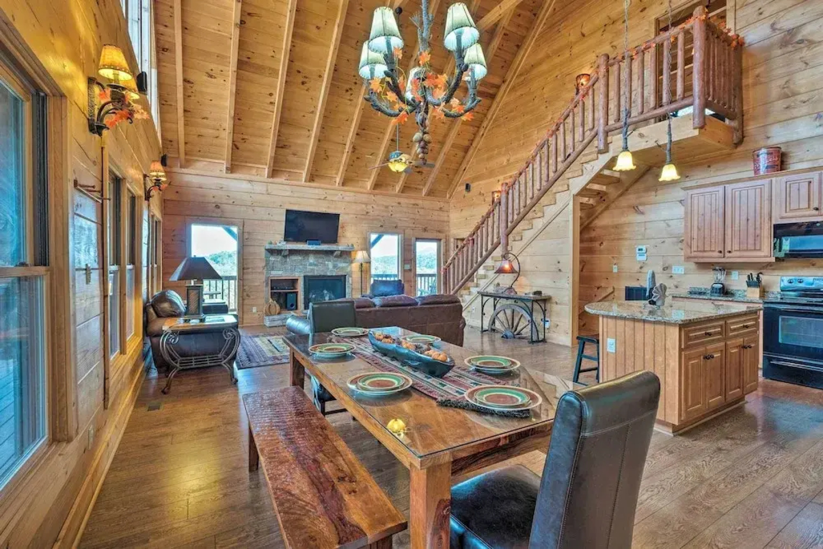 Pigeon Forge Cabin w/ Brand New Hot Tub & Views!