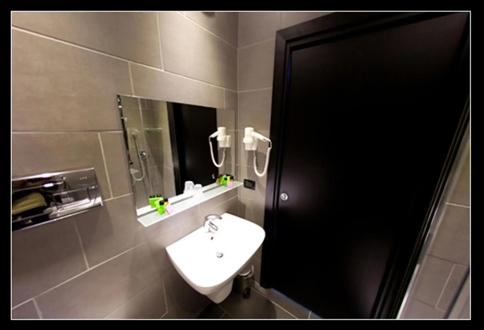 Fly Boutique Hotel