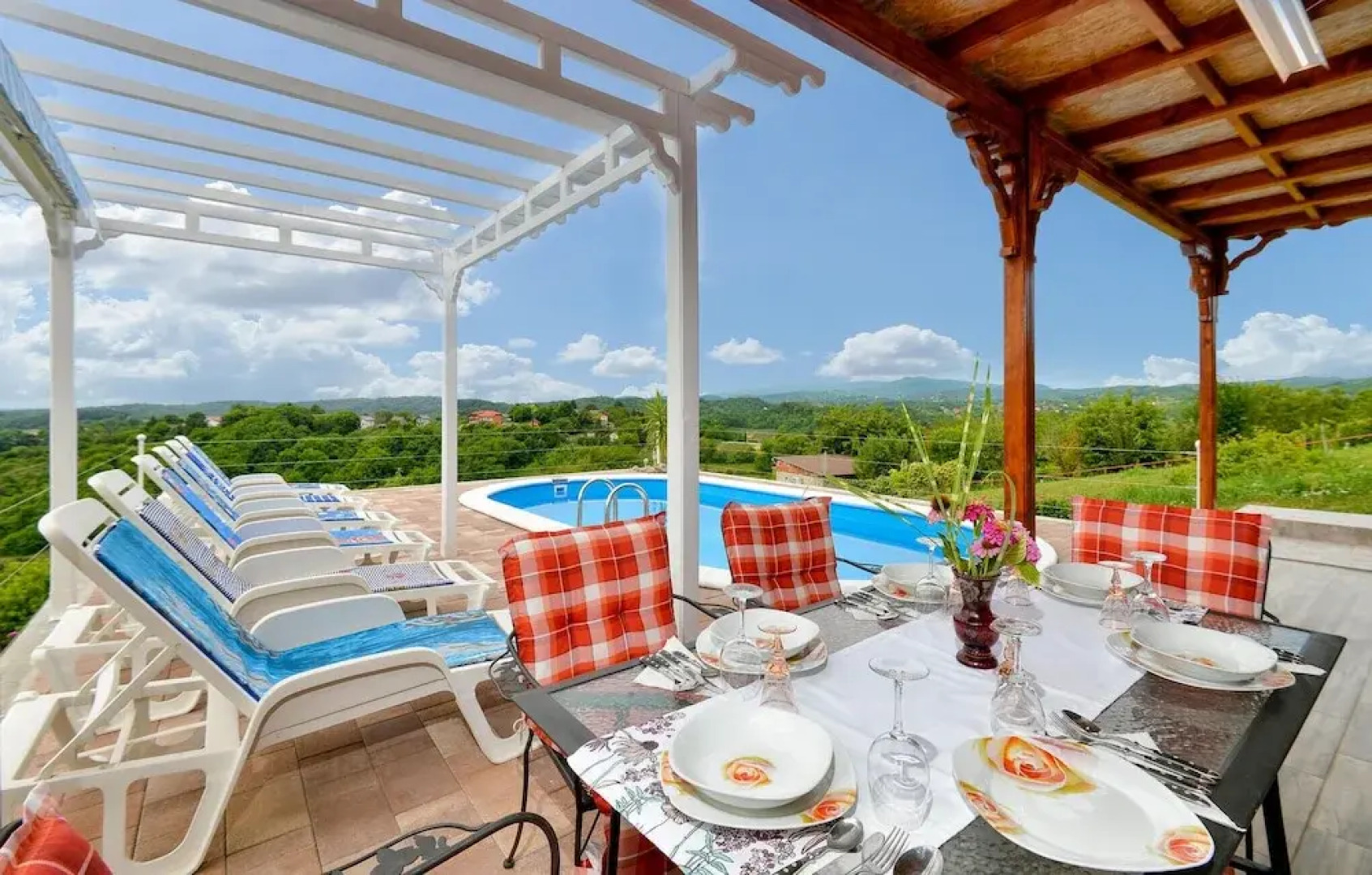 Awesome Home in Donja Zelina With 3 Bedrooms, Wifi and Outdoor Swimming Pool