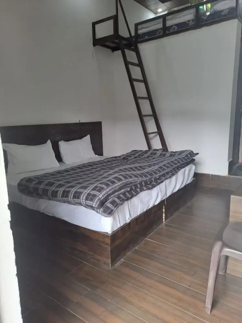 Goroomgo Kedar Chaukhamba Homestay