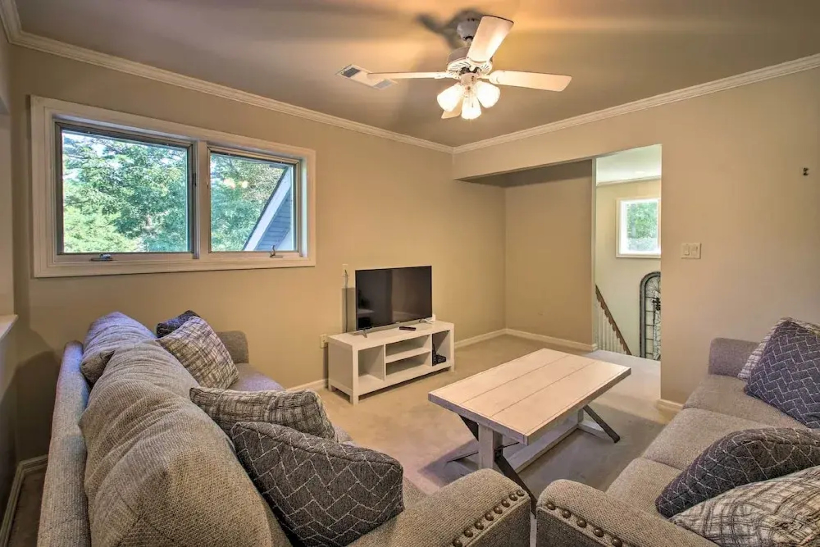 Dock & Kayaks: Lakefront Hot Springs Home