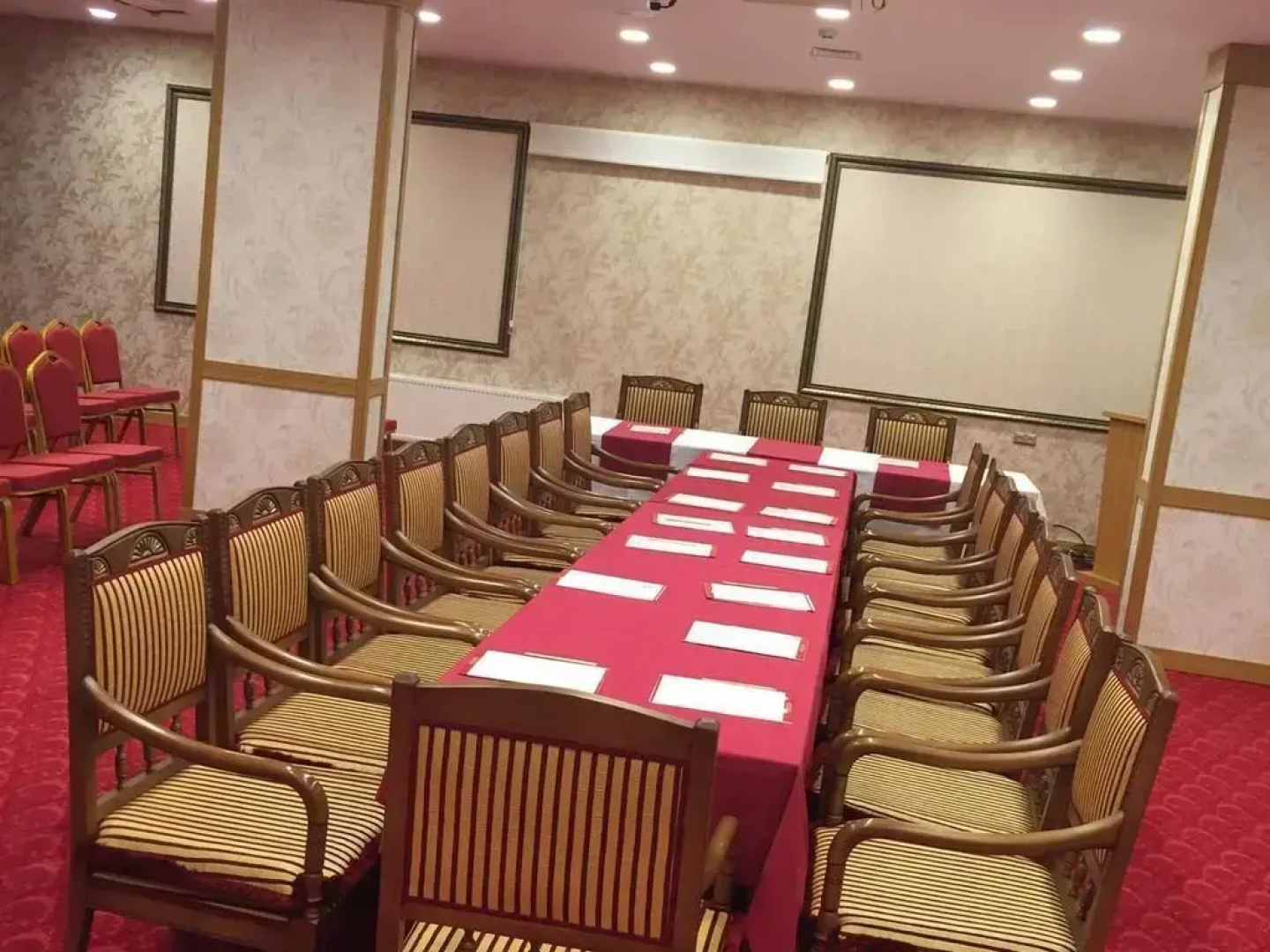 Tasar Royal Hotel