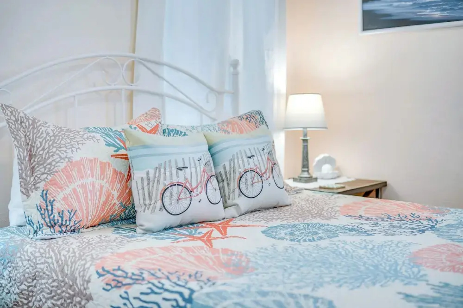 Walk to Gold Beach: Charming Cottage w/ Yard!