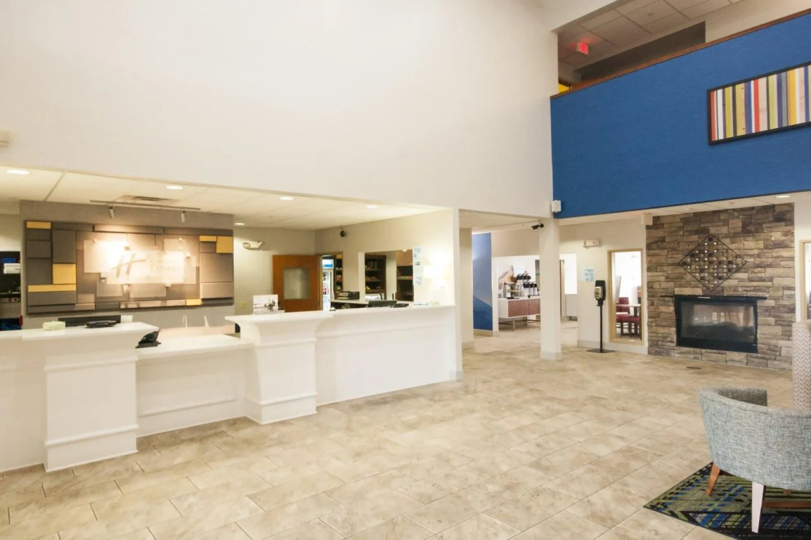 Holiday Inn Express & Suites Waukegan by IHG