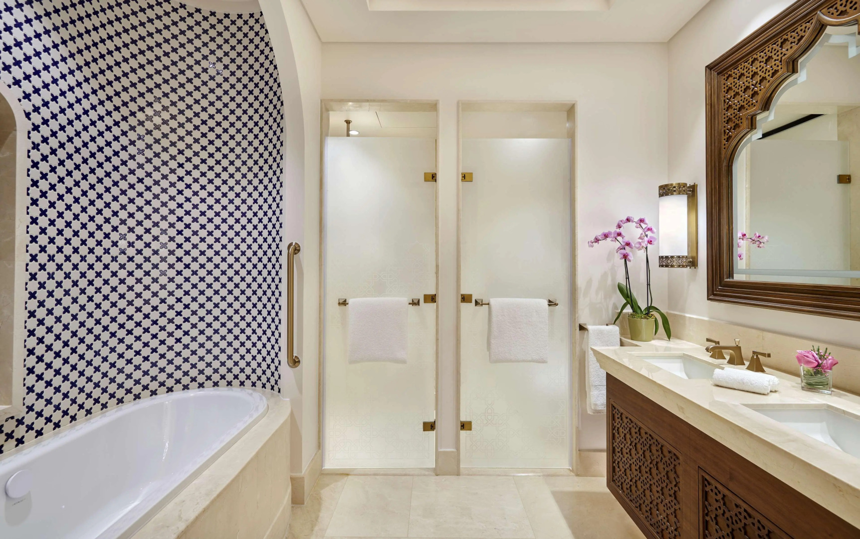 Hilton Salwa Beach Resort & Villas