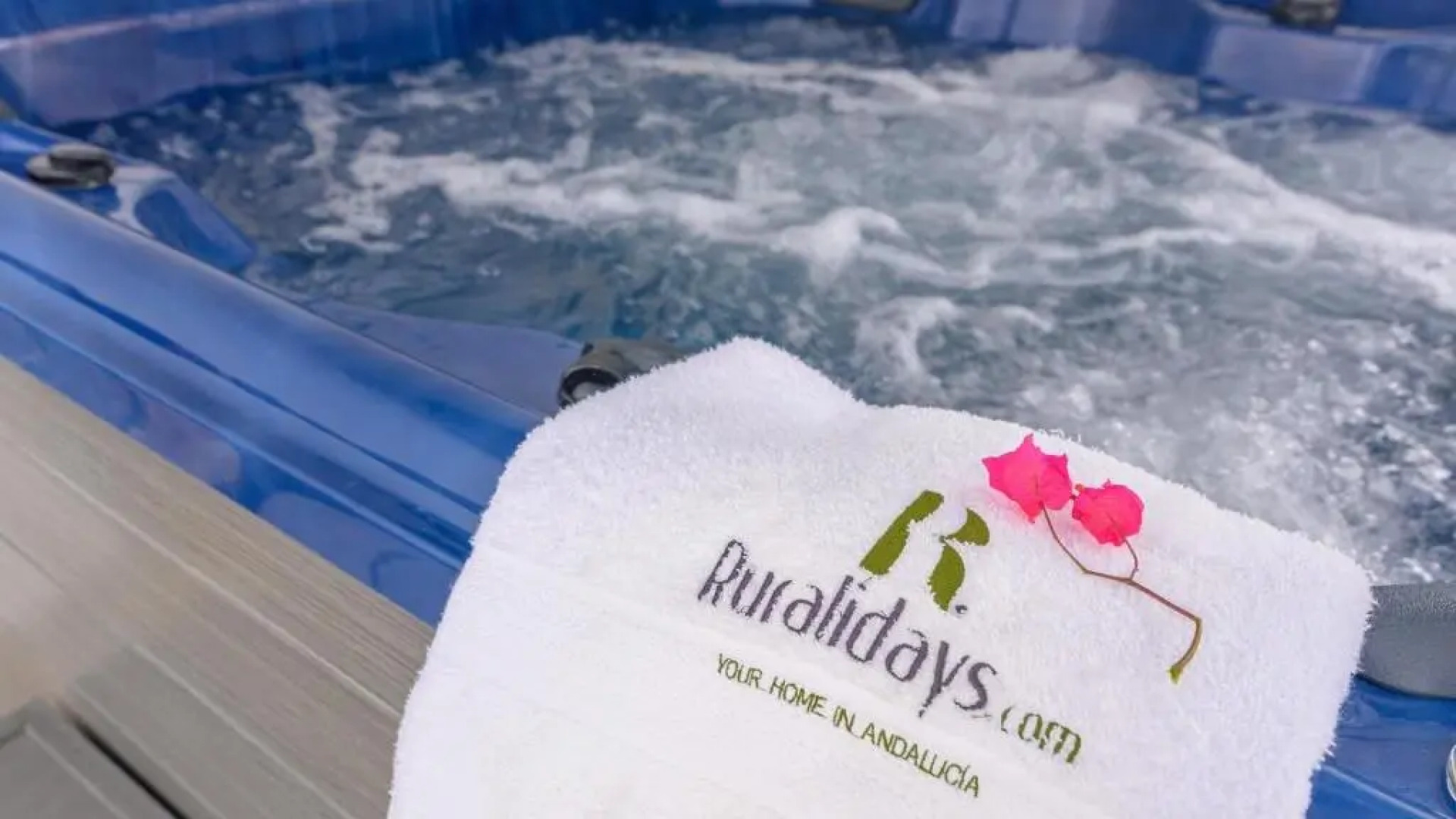 Villa Javier Sayalonga by Ruralidays