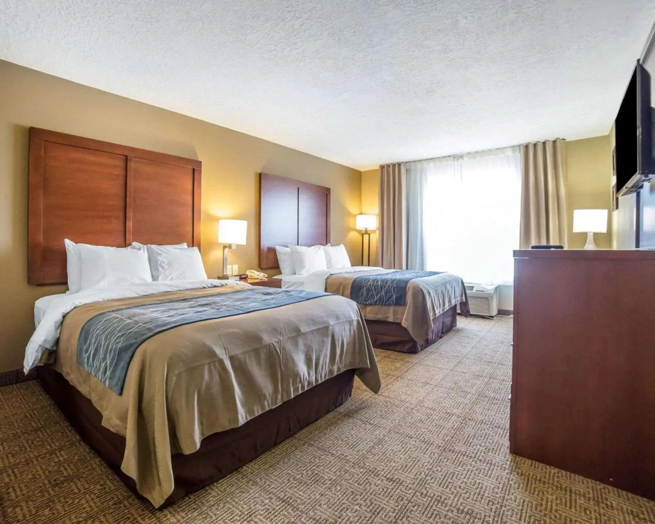 Country Inn & Suites