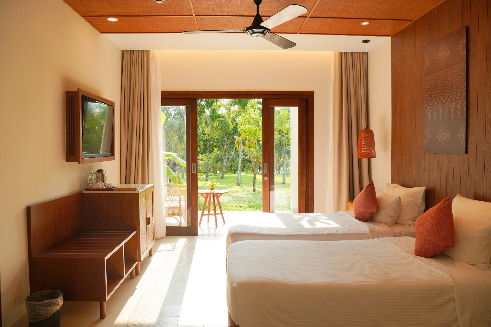 Pax Ana Doc Let Resort & Spa