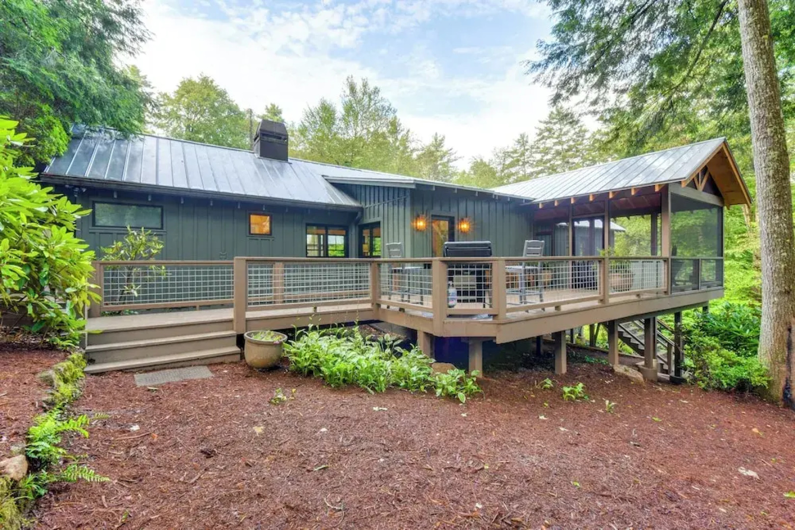 Tranquil Highlands Cottage With Fire Pit & Stream!