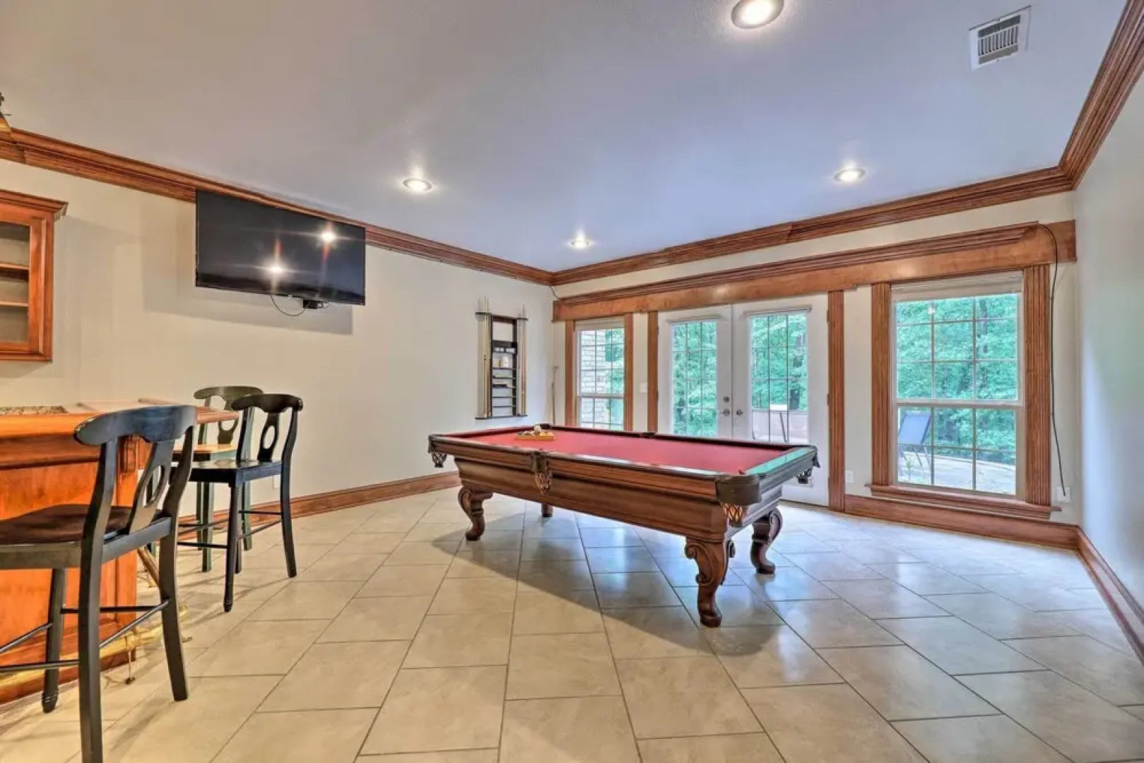 Bentonville Home w/ Pool Table, 2 Mi to Downtown!