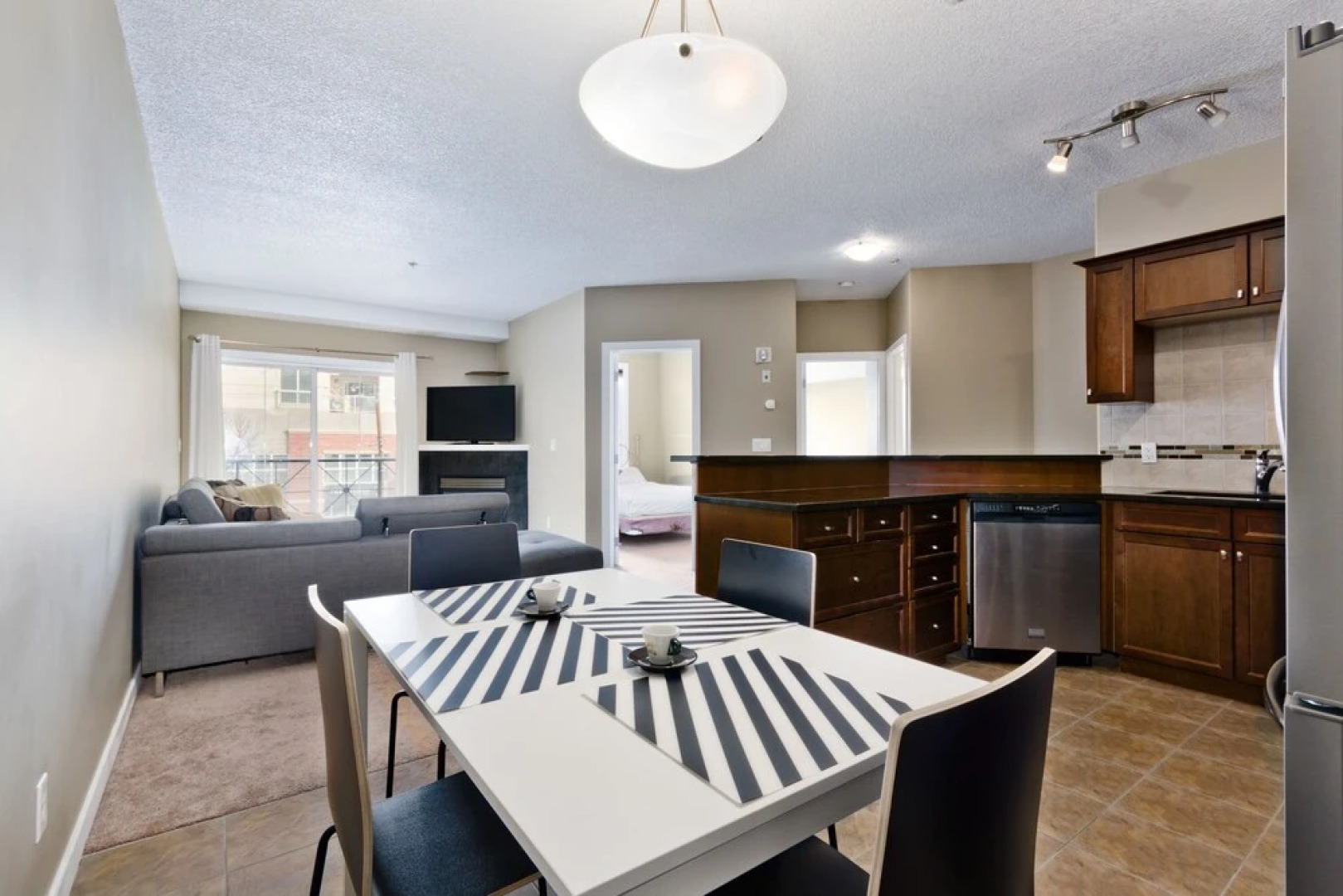 Suite Digs Bella Vista