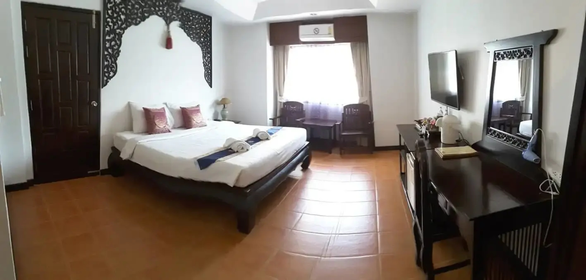 Wangburapa Grand Hotel