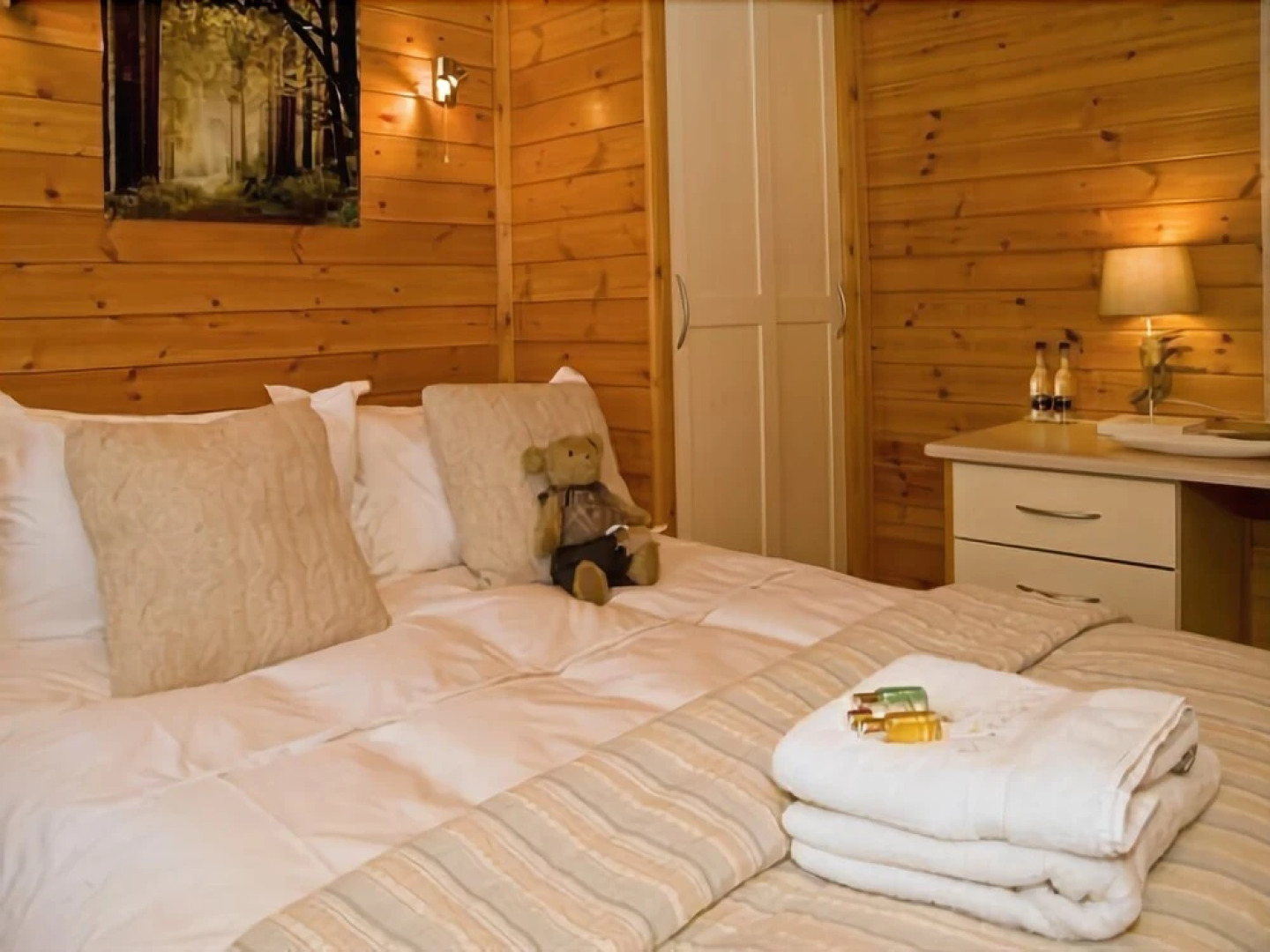 Cleveley Mere Luxury Waterside Lodges