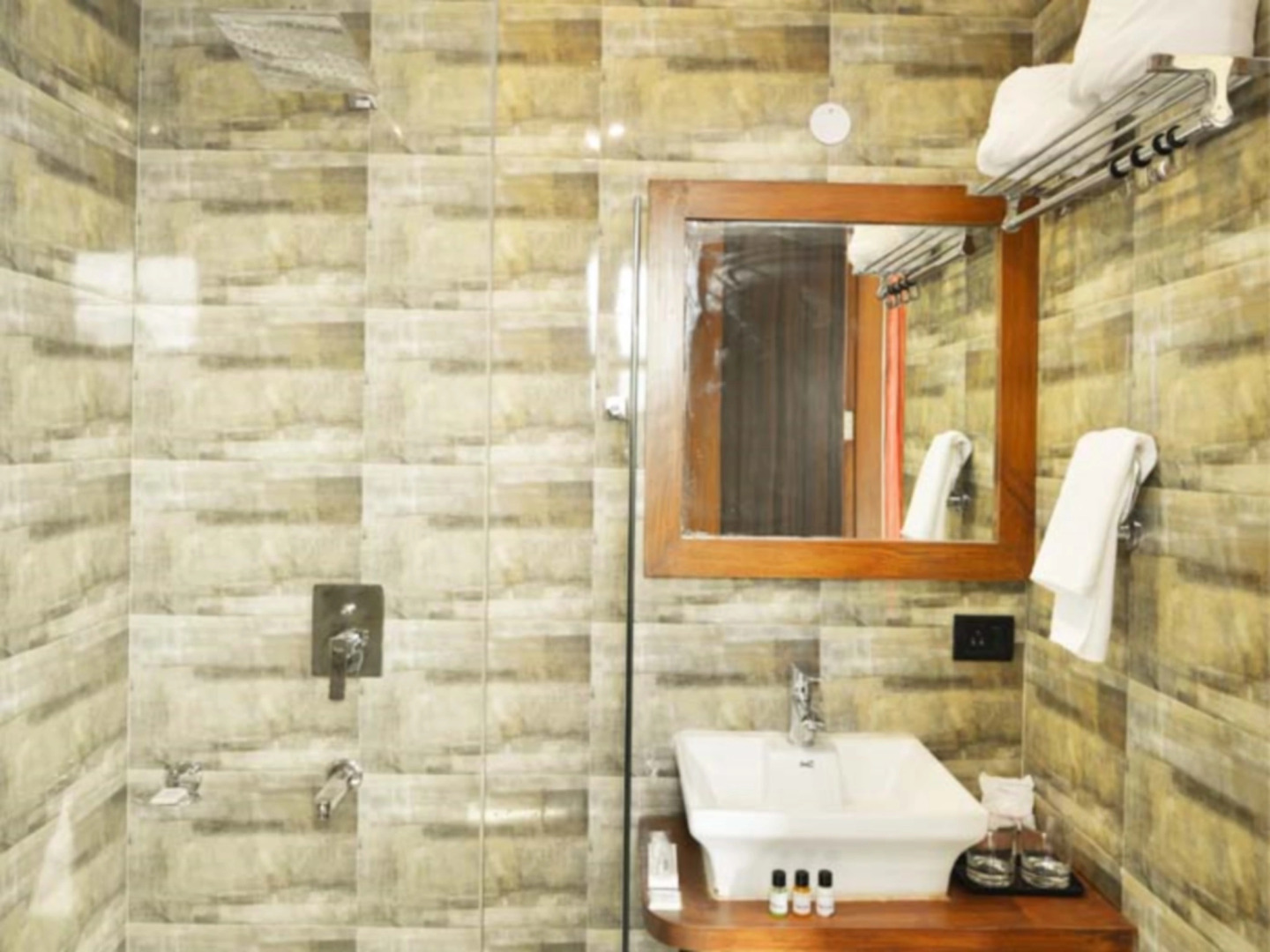 FabHotel The Townhouse