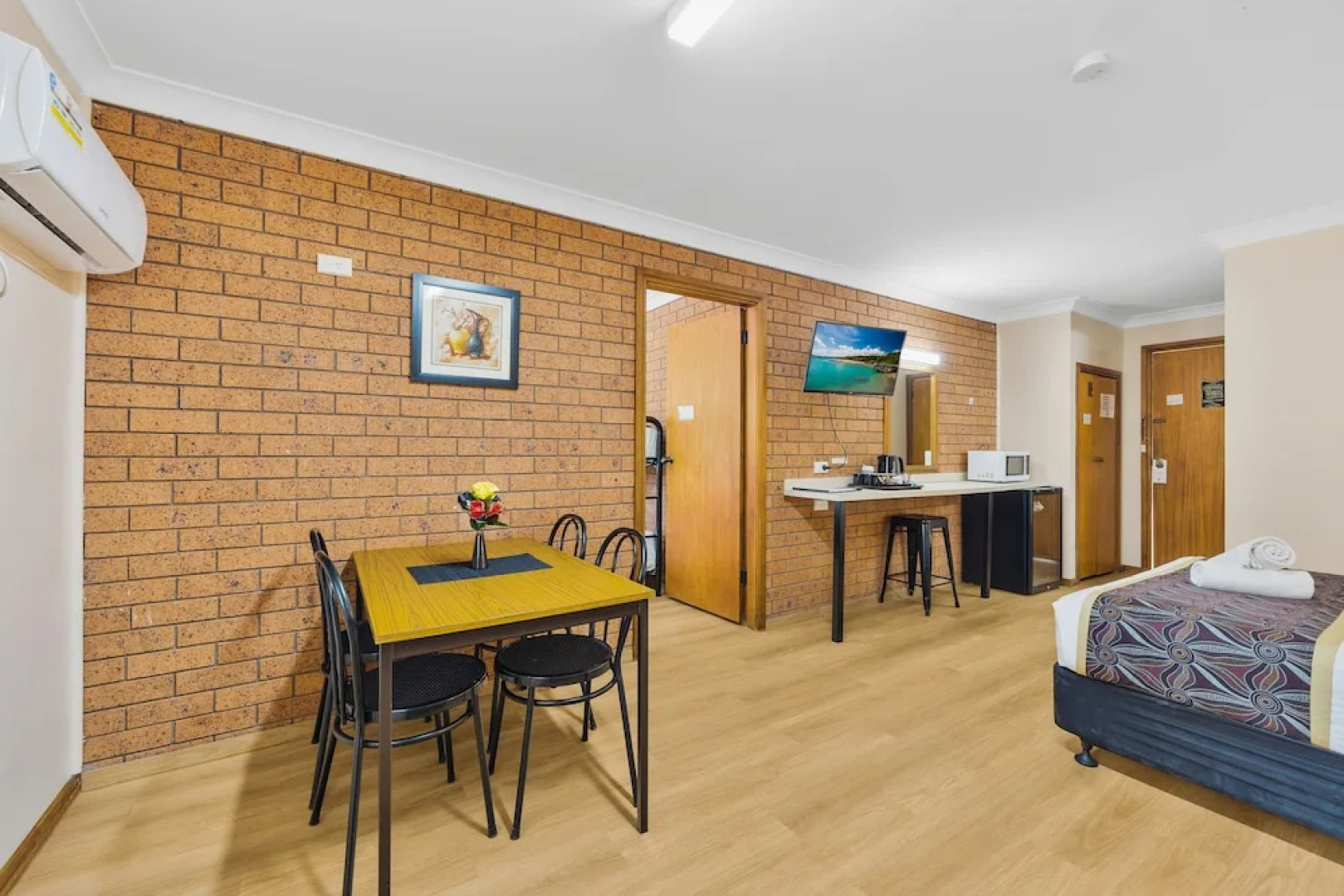 Castlereagh Motor Inn