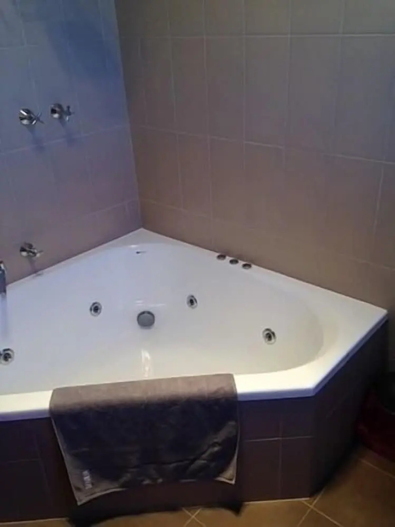 Redwing Shearer's Quarters