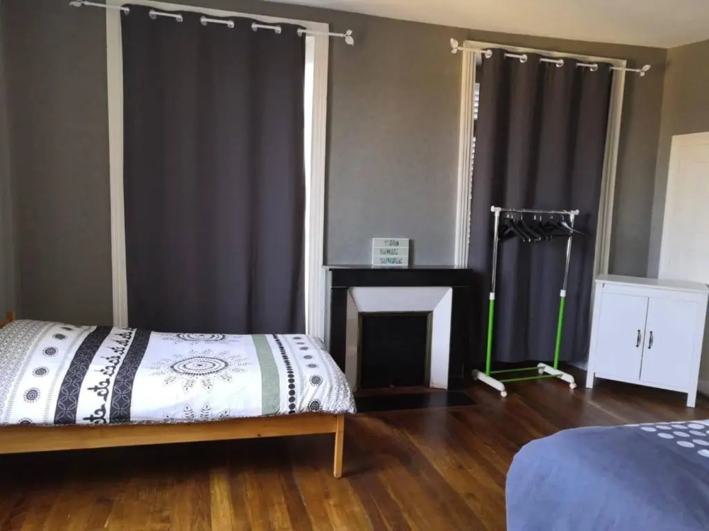 Gray centre ville avec vue sur Saône