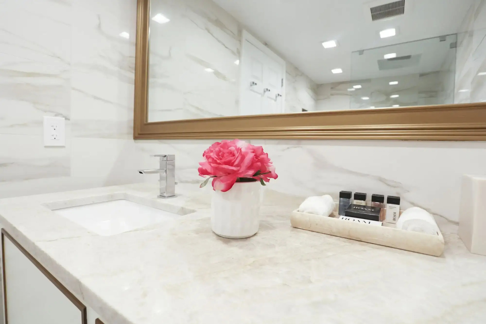 La Mer Beachfront Resort