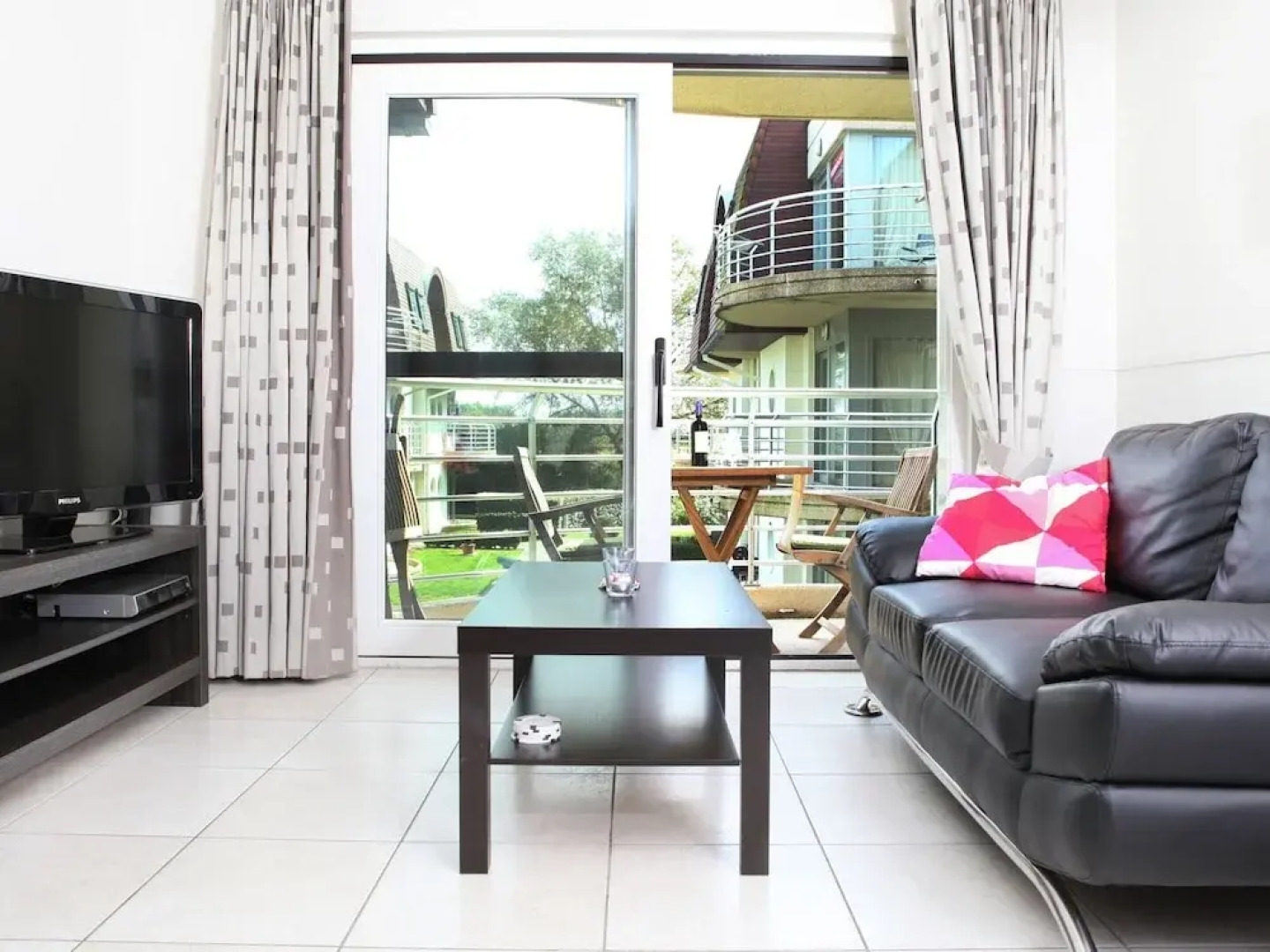 Sunny Bredene Stay by Sea