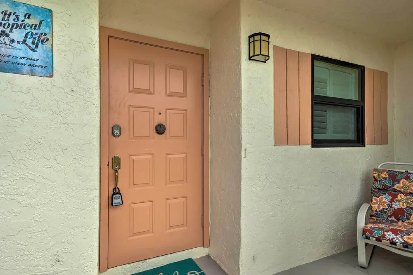 Cheery Condo With Pool Access: 3 Miles to Beach!