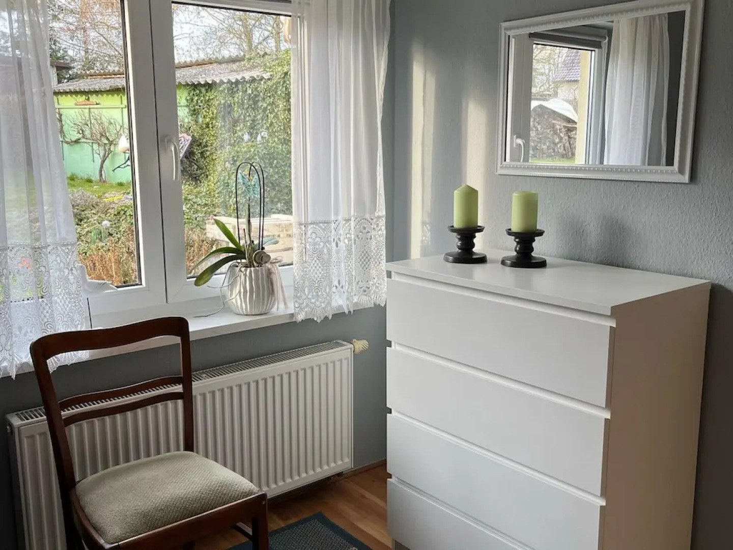 Cozy Holiday Home in Hohenkirchen near Baltic Sea