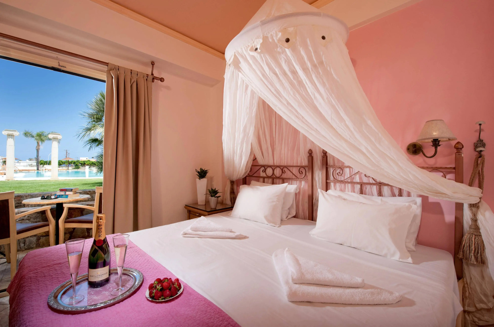Socrates Hotel Apartments