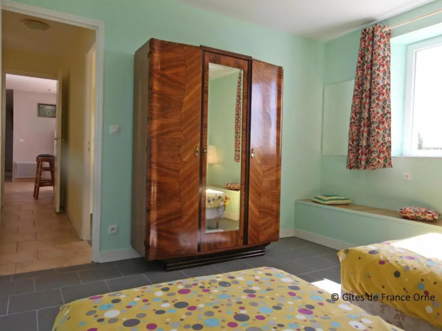 Gîte La Chapelle-Souëf, 4 pièces, 6 personnes - FR-1-497-91