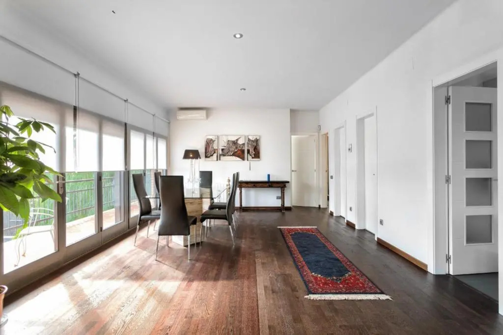 Vila Burriac ,Sunny, Spacious , Private Pool