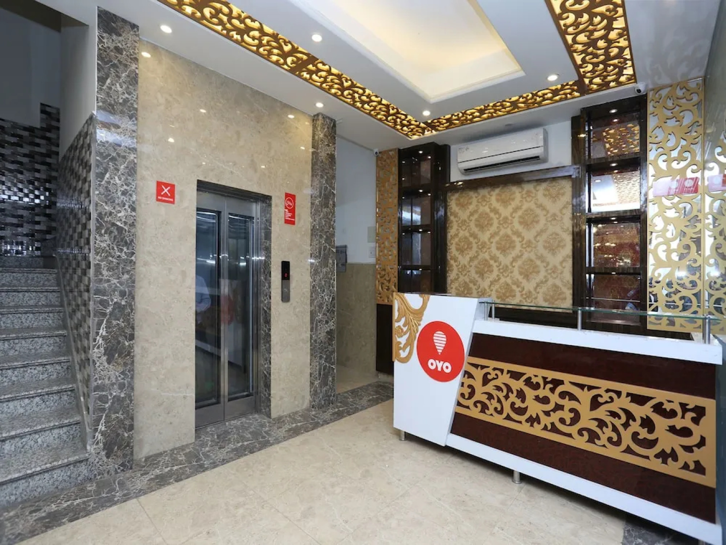 OYO 12833 Century Grand