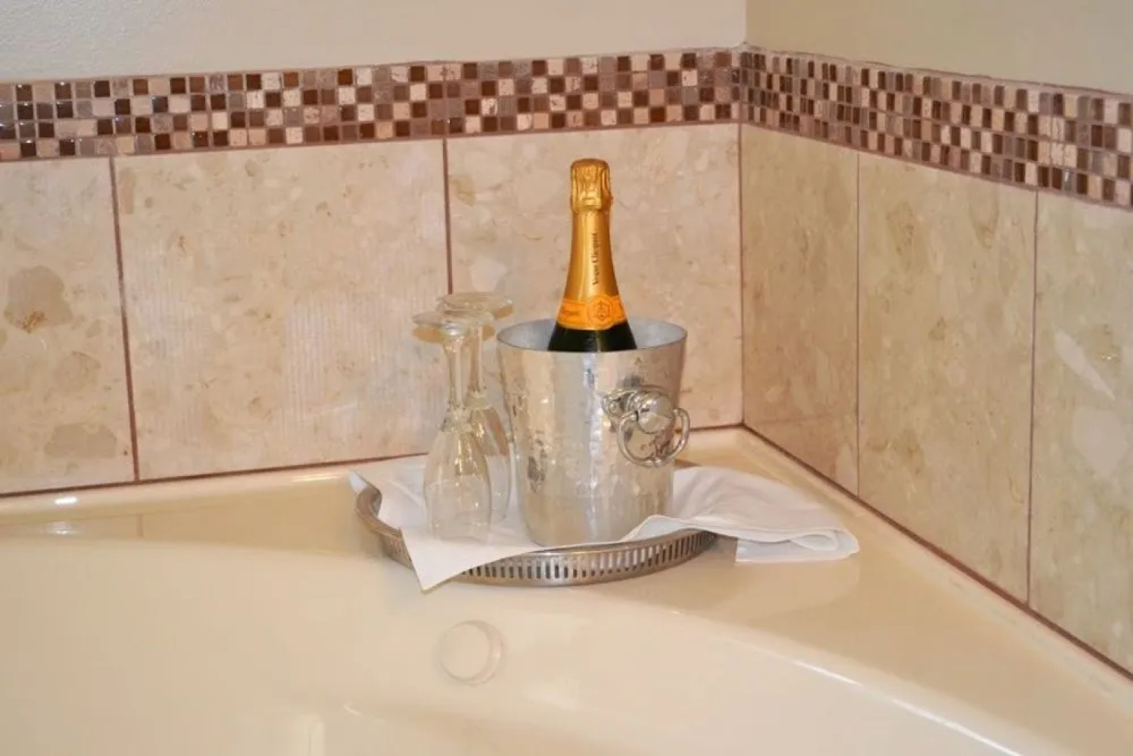 Lovett's Inn and Restaurant