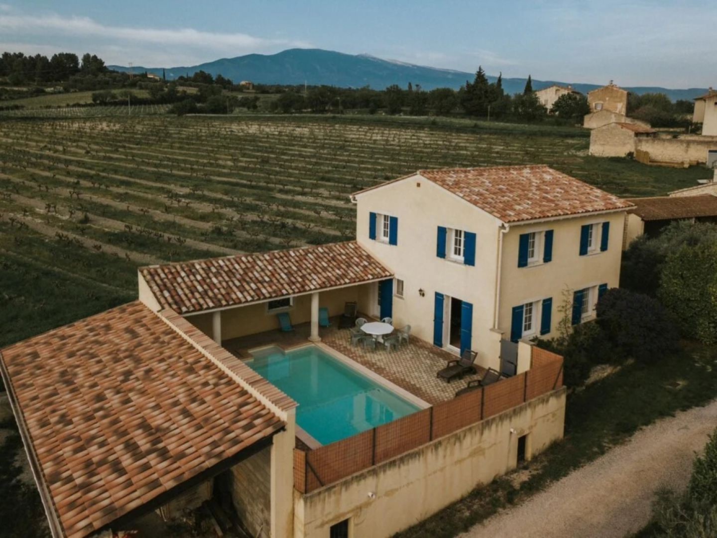 House With 3 Bedrooms in Saint-pierre-de-vassols, With Private Pool, E