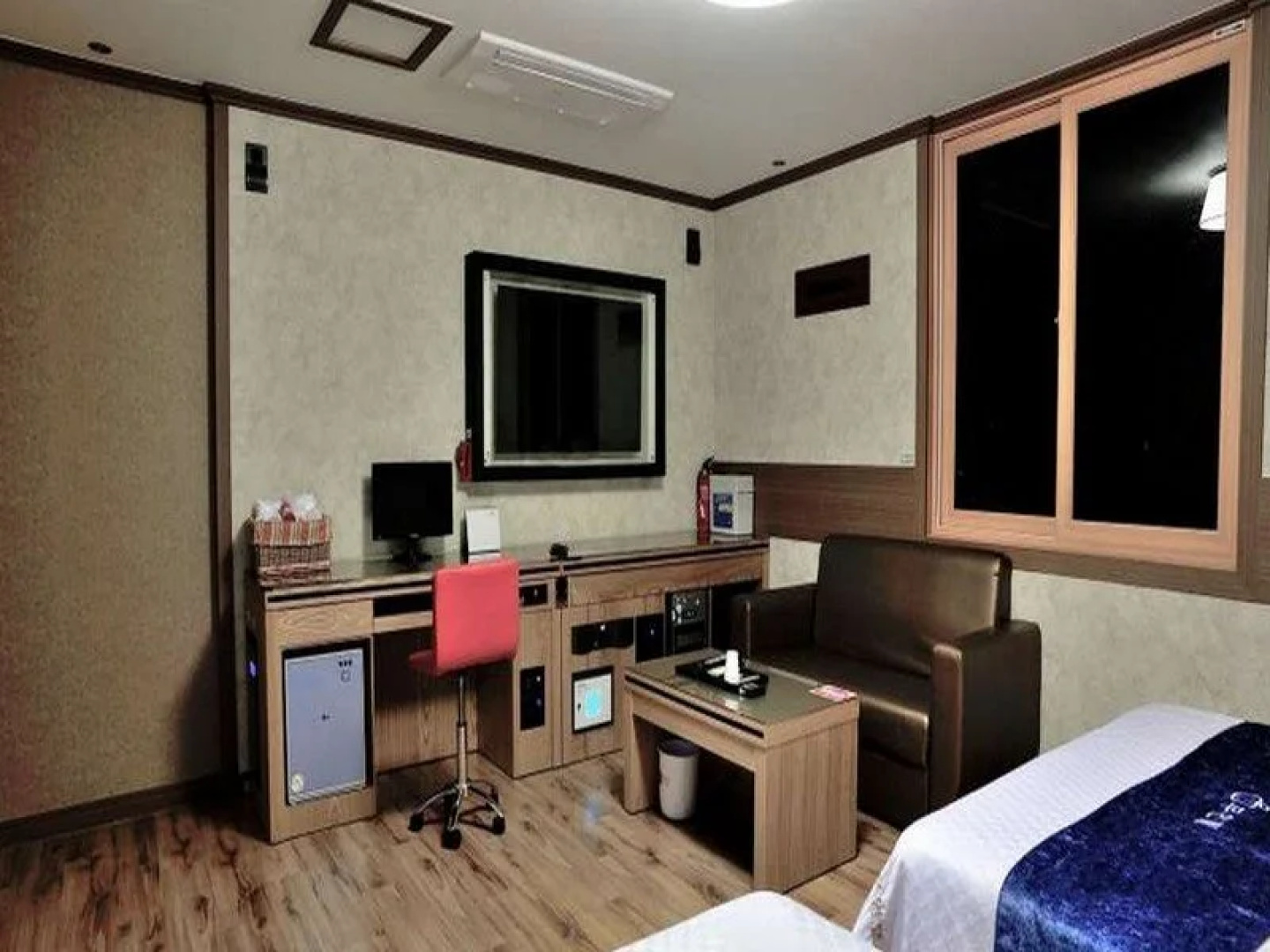 Apple Motel