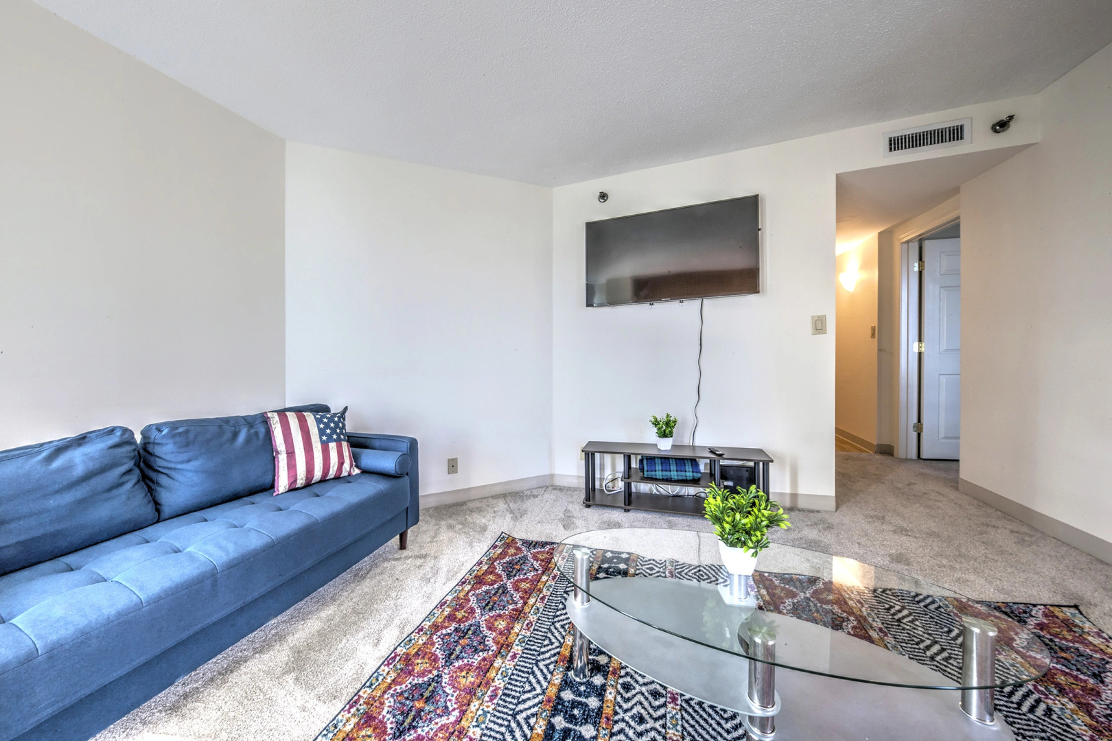 Upscale Apt with everything you need!