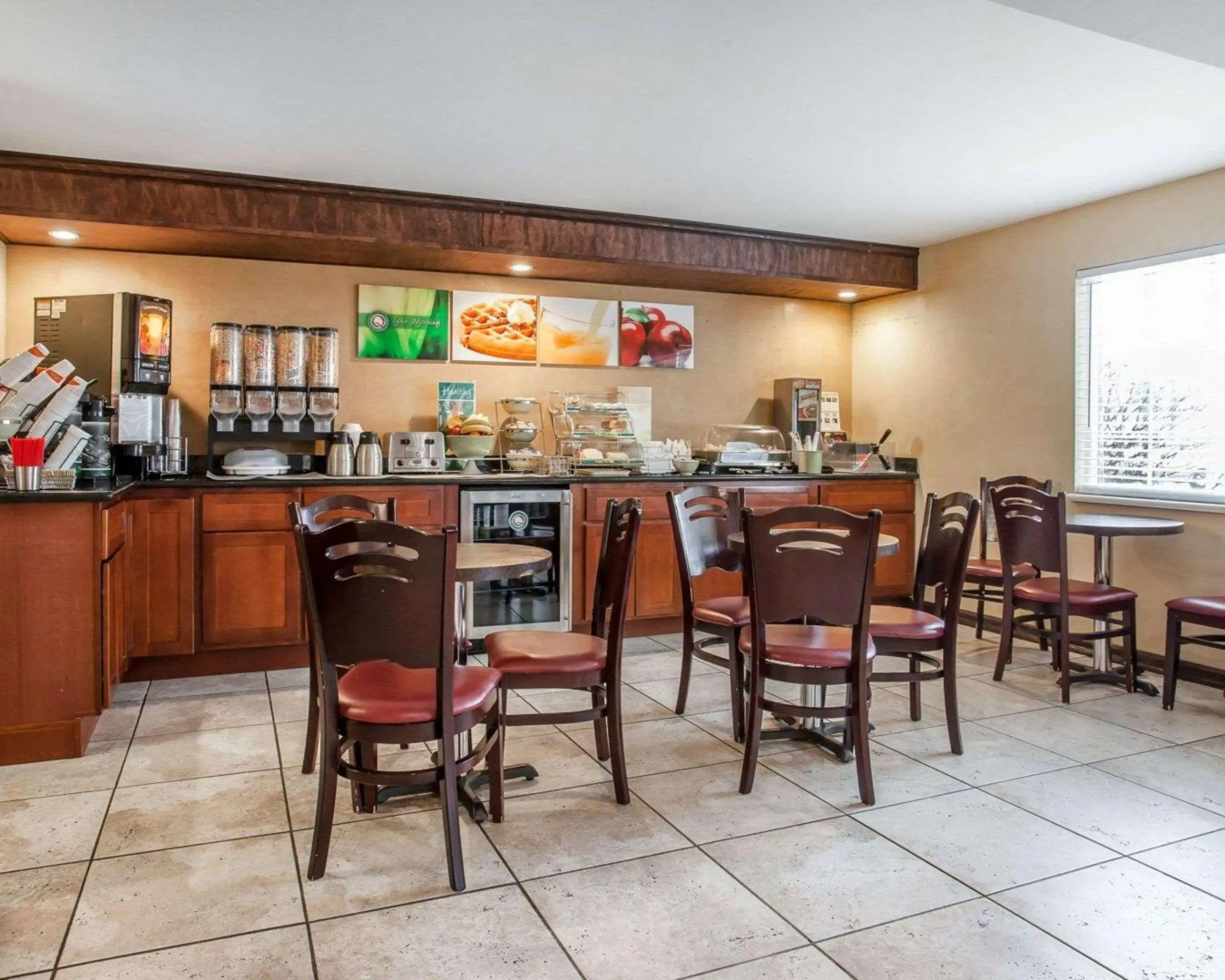 Okanogan Inn & Suites