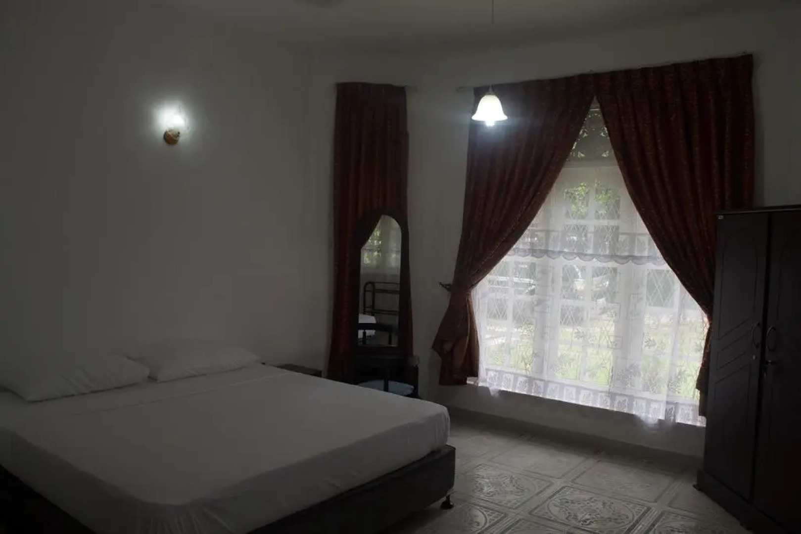 Sethsura Grand Hotel