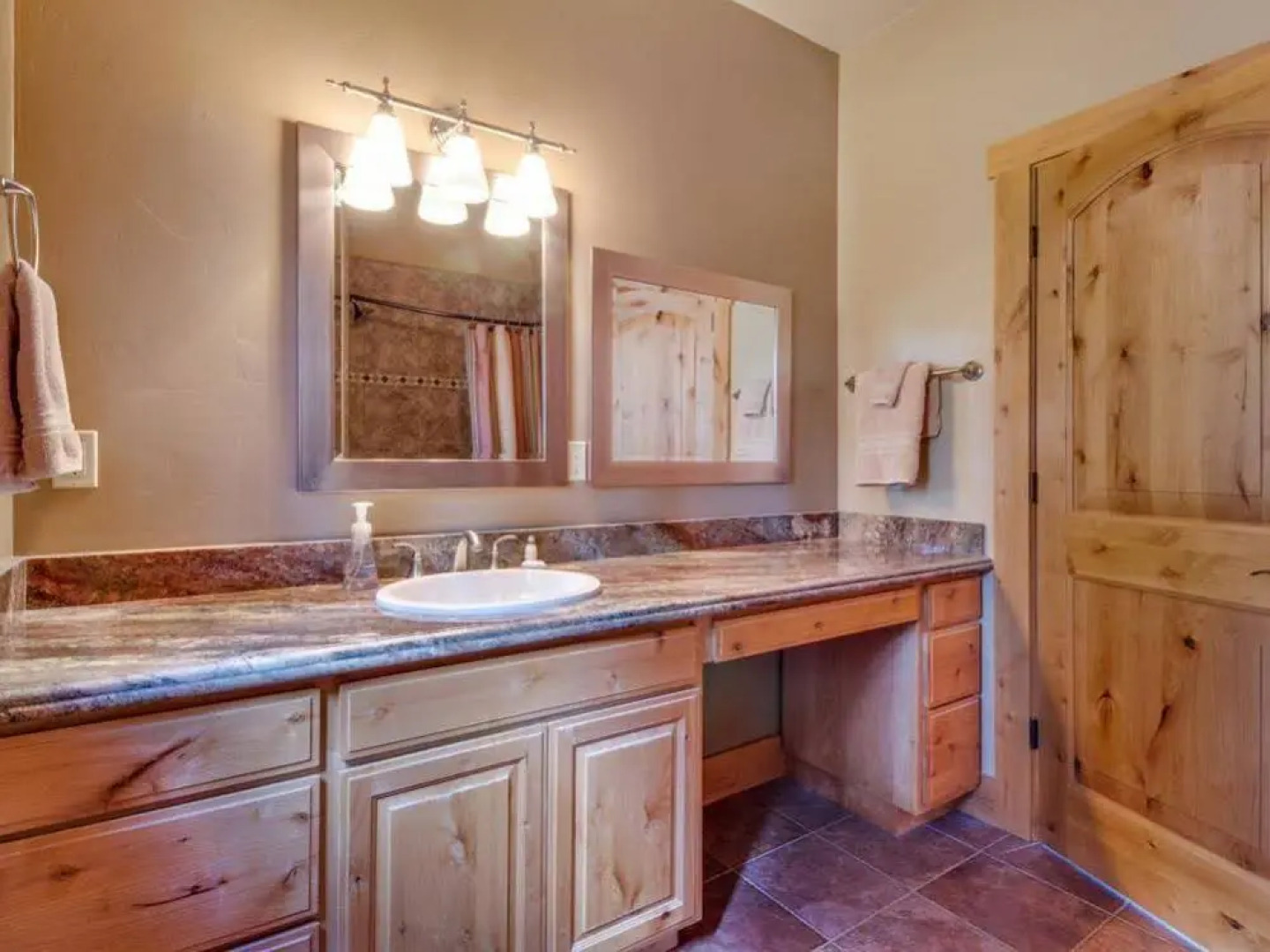 Skislope Sanctuary Close to Outdoor Activities