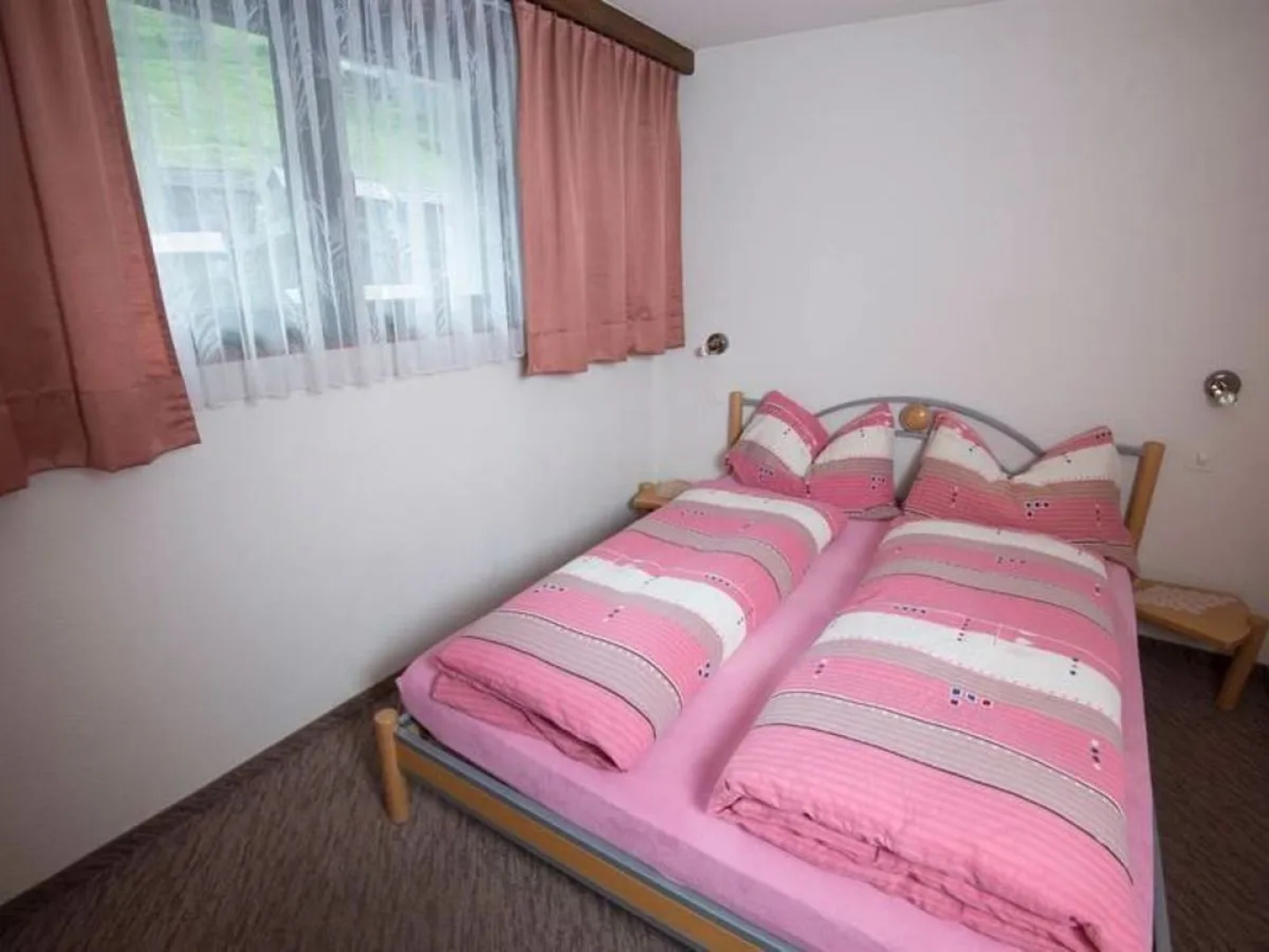 Adonis & Vallesia 30945