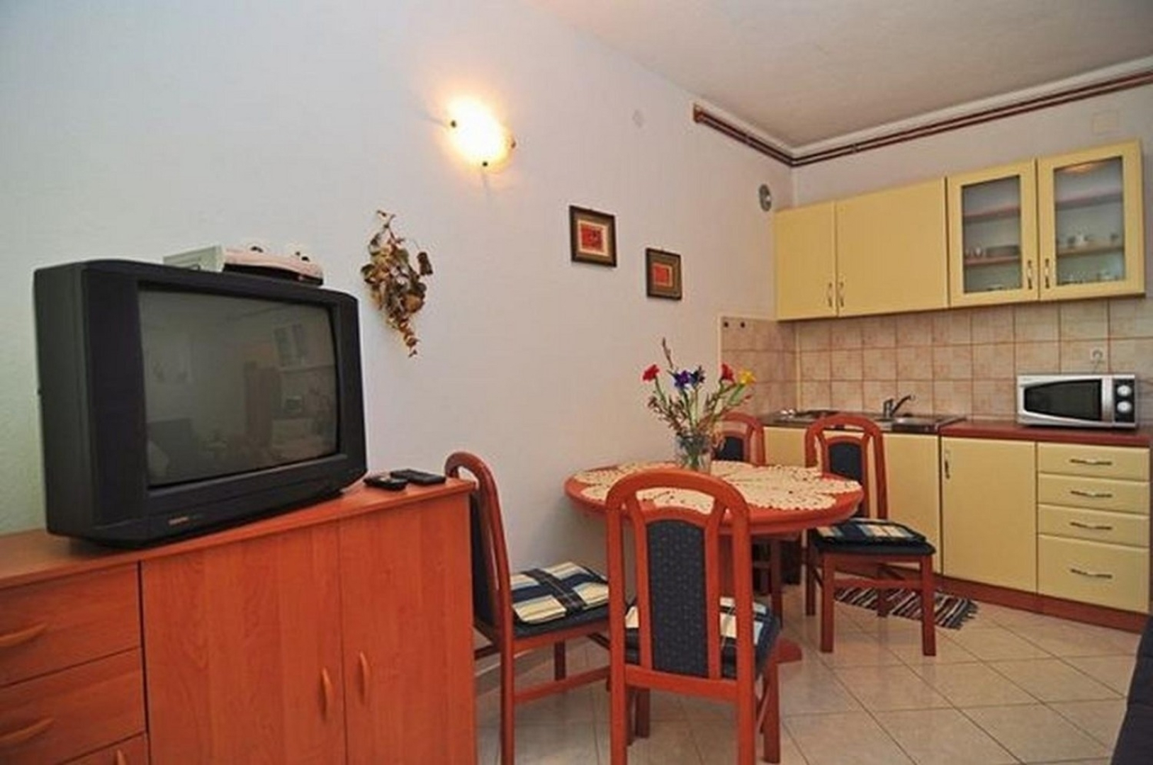 Apartment Jerimih - 120 m from sea: A1 Sukosan, Zadar riviera