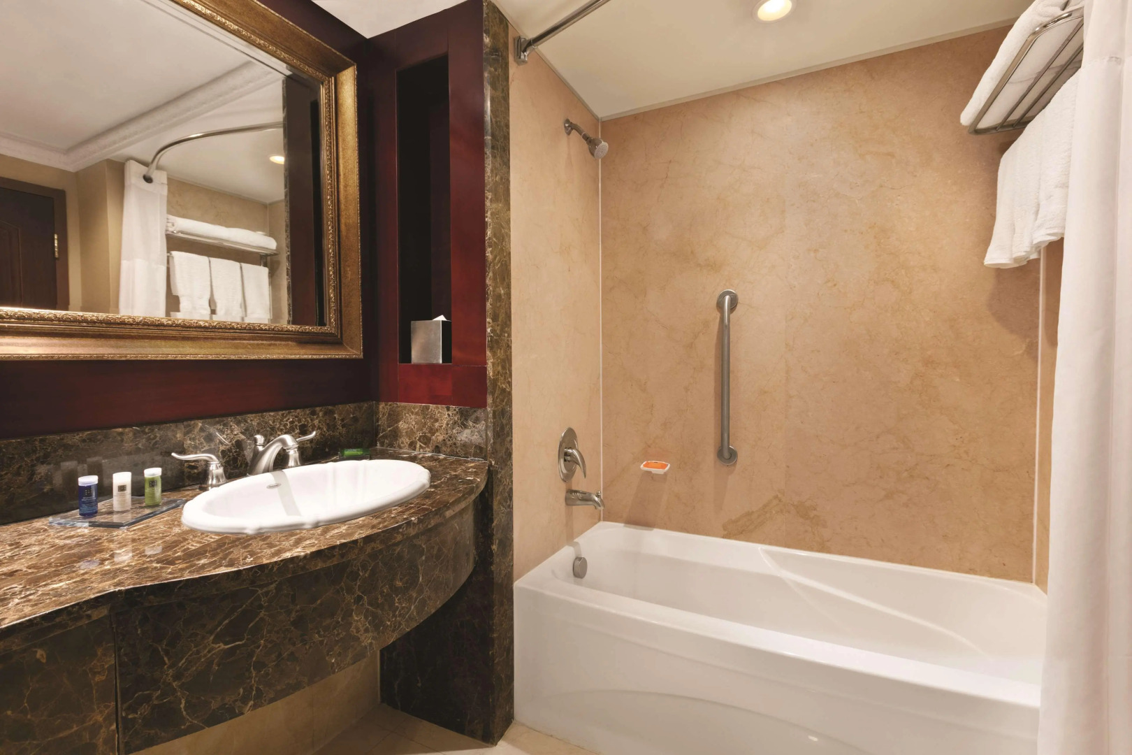 Radisson Hotel Toronto Airport West