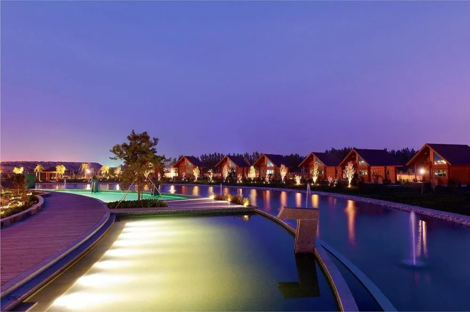 Bazhou MingTang Sun Moon Lake Hot Spring Hotel