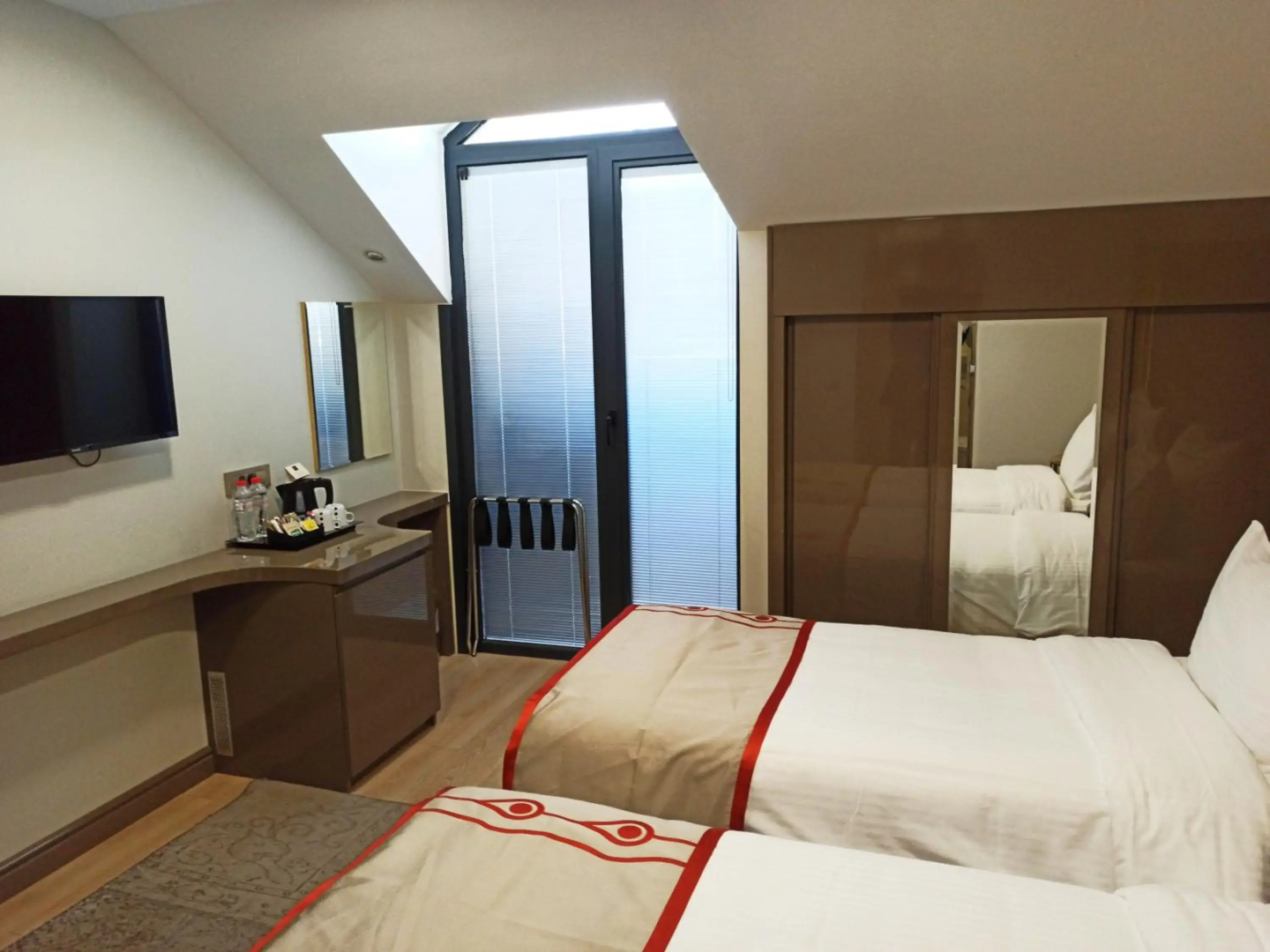 Peyk Hotel