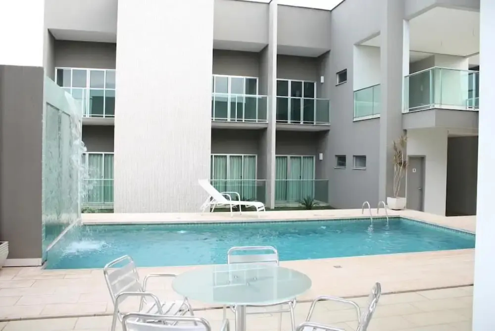 Oasis Hotel