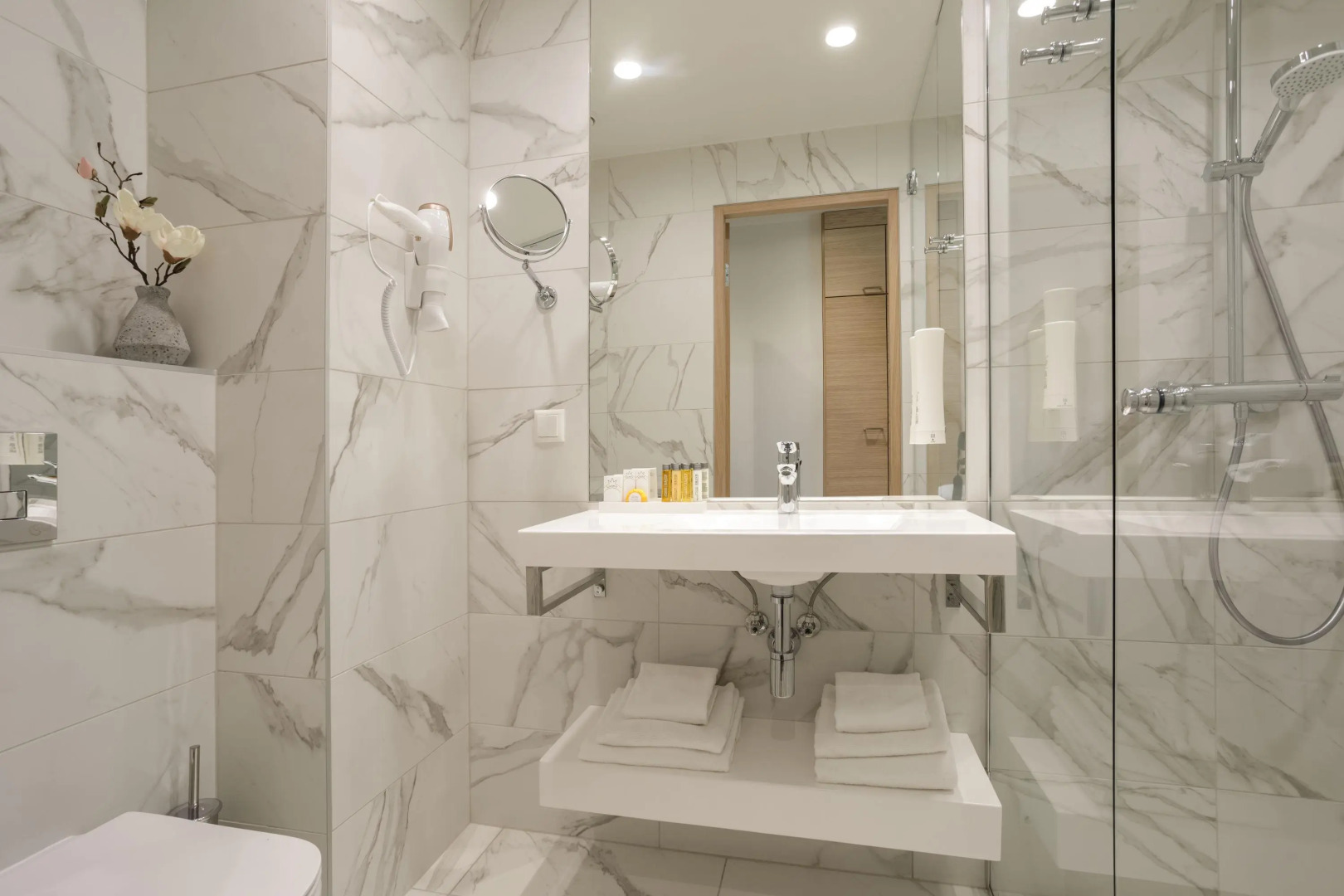 Отель Centennial Nexus Tallinn