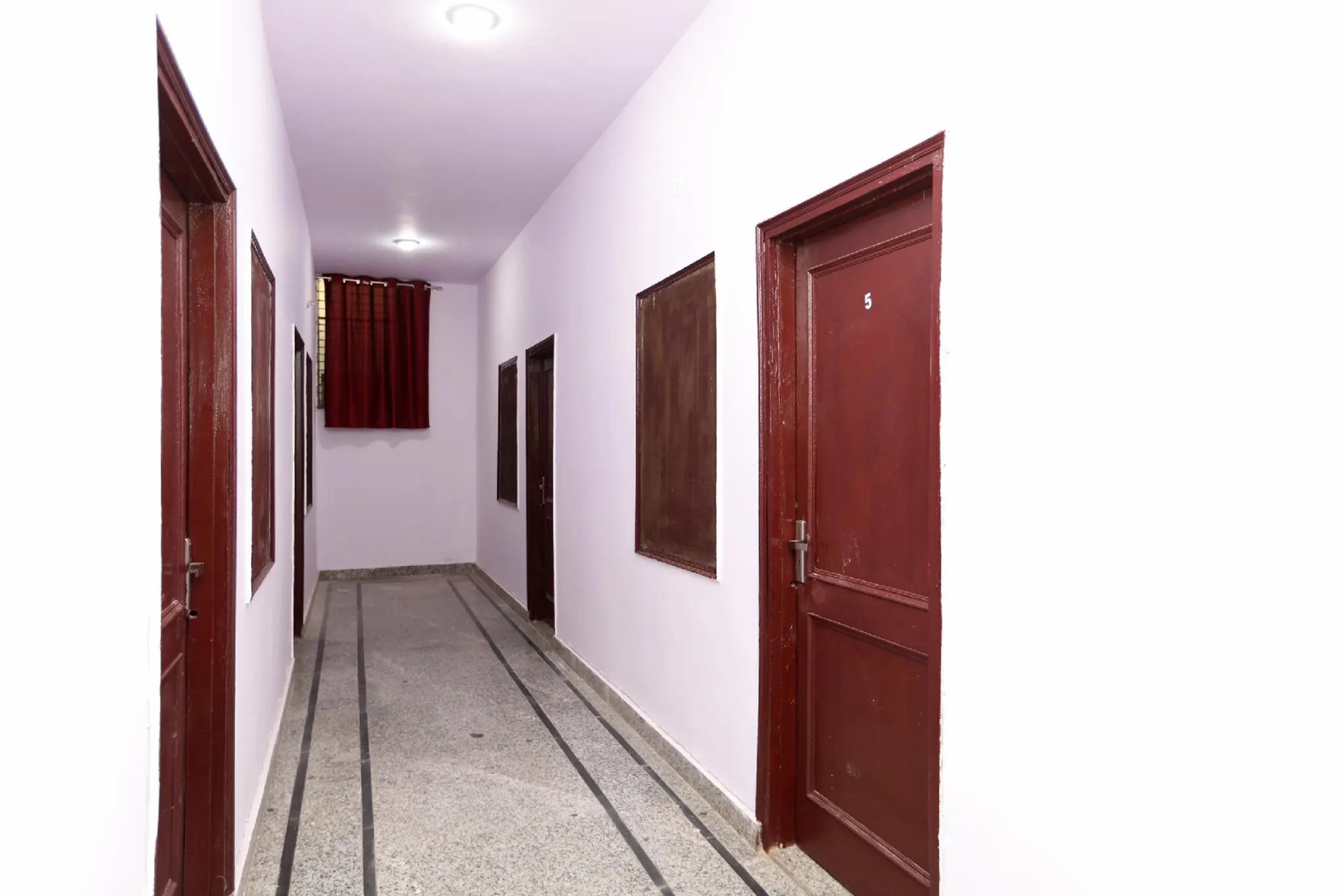 OYO 36700 Moonlight Residency