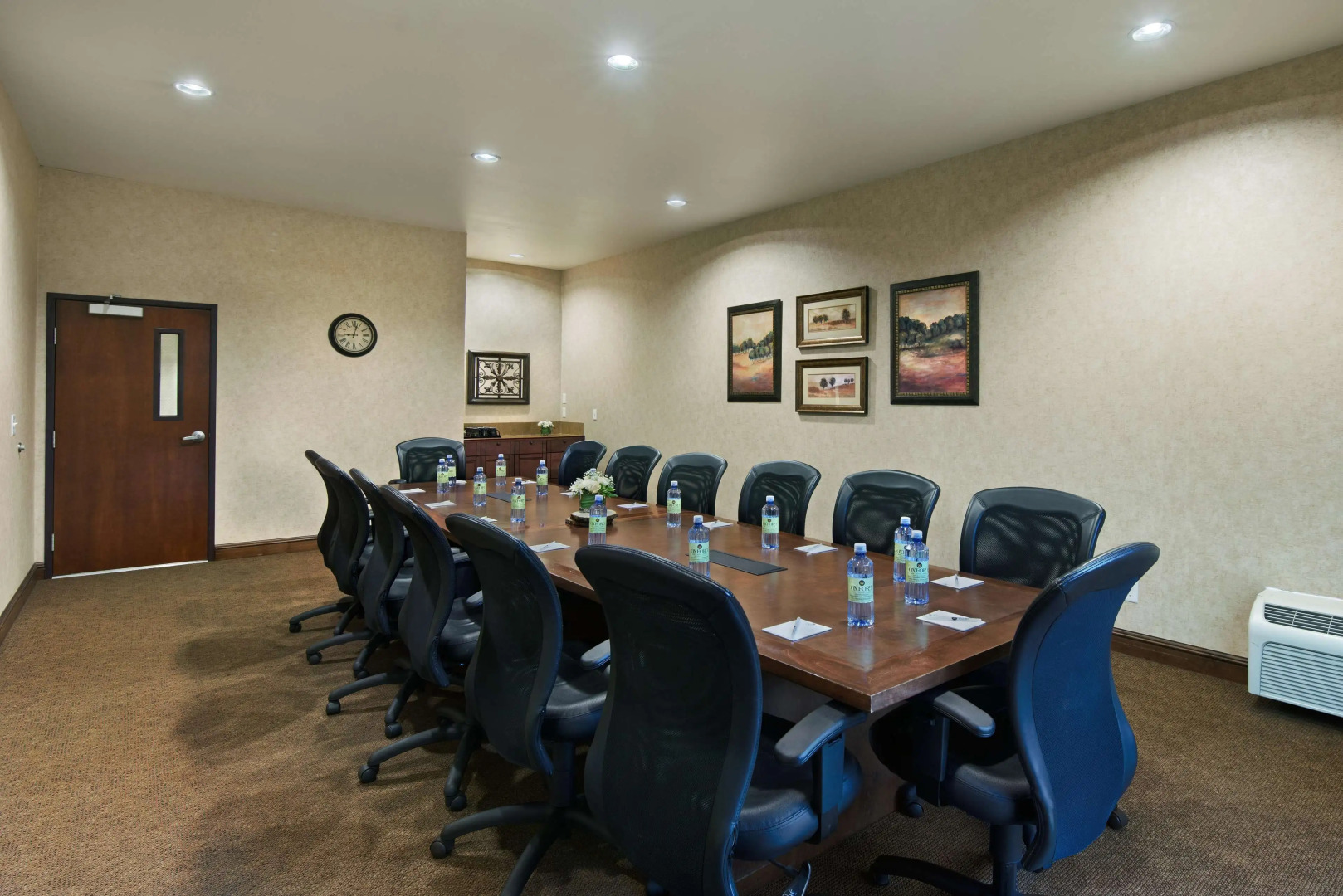 Oxford Suites Yakima