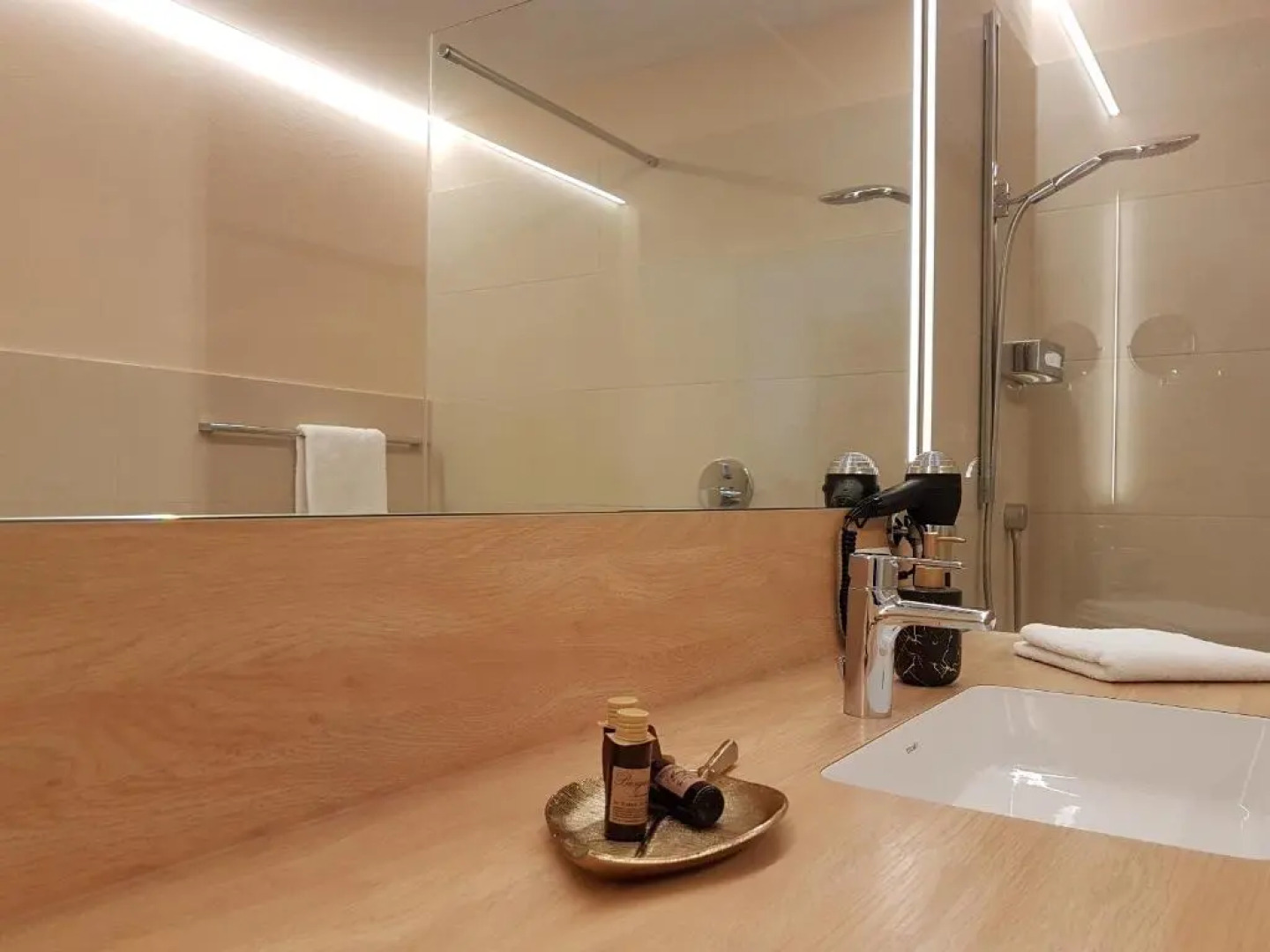 Einhorn Hotel Restaurant Weinbar