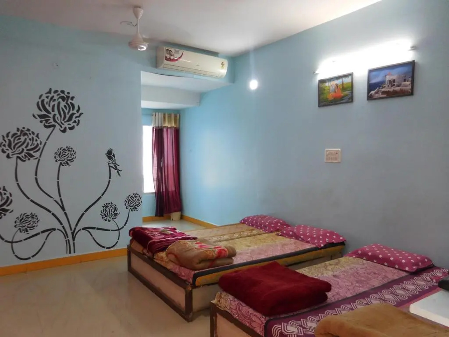 Shri Radhe Krishna Hotel