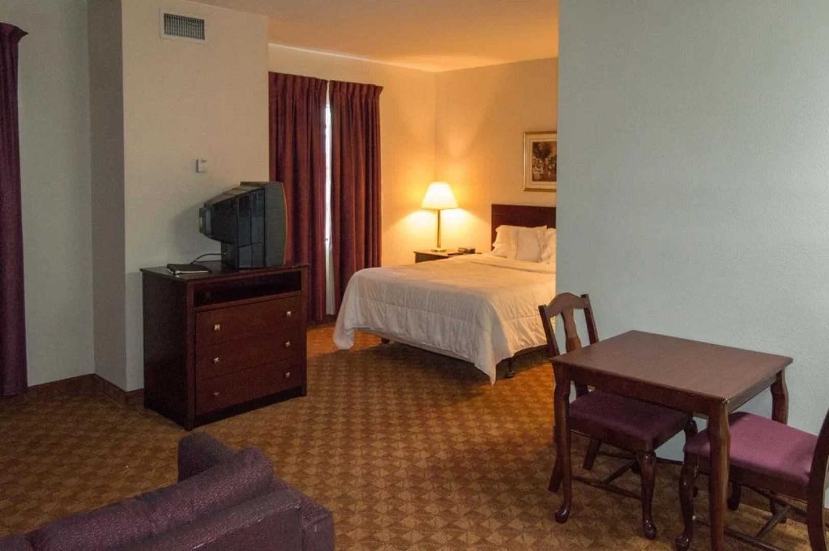 Chisholm Suite Hotel