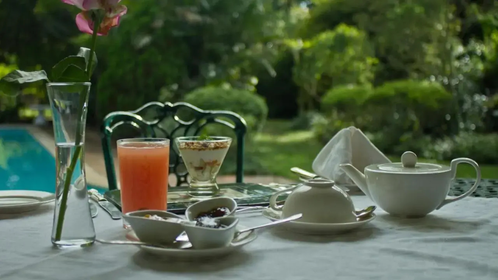 Hacklewood Hill Country House