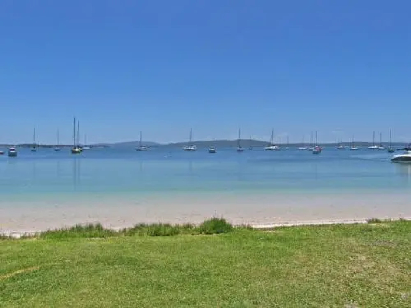 Casa Martins', 219 Foreshore Drive - Absolute Waterfront House